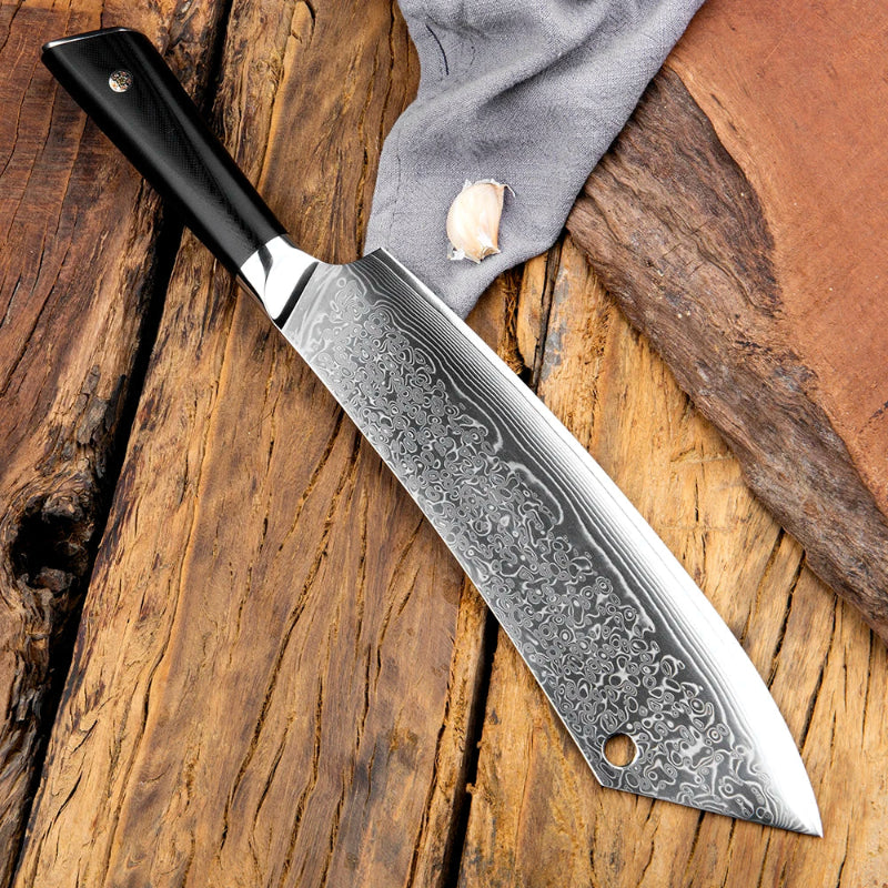 Couteau avec Lame Damas Personnalisée sur une Table en Bois