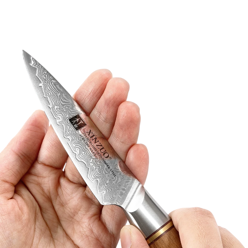 Couteau d'Office Japonais Damas en Main
