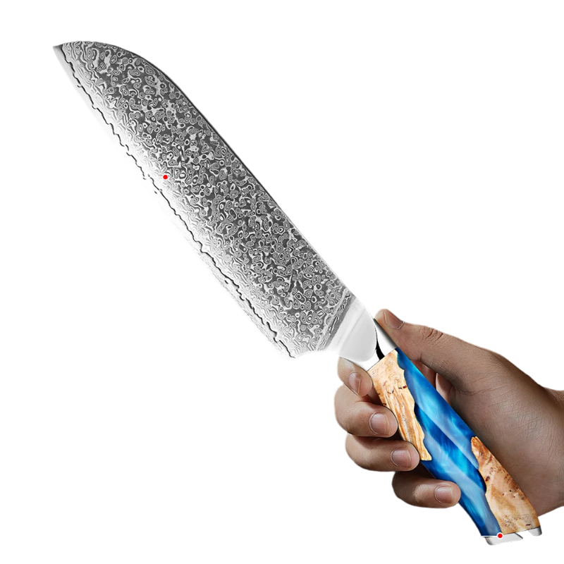 Couteau Santoku Lame Acier Damas en main